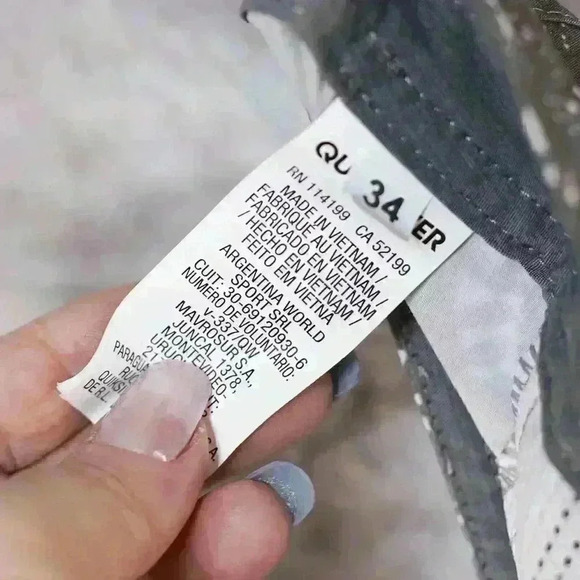 QuikSilver Boardshort Size 34 grey/white graphic pattern w/front pockets - Picture 7 of 13